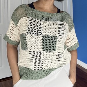 block crochet knit tops 柄GRN5 Free Beginner Patons Colorblock Top Crochet Pattern