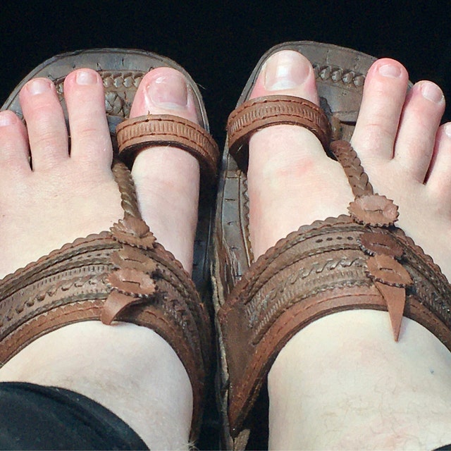 Handmade Hippie Leather Jesus Sandals - Toe Strap, Unisex (Men 5-13/Women 7-12), 100% Leather
