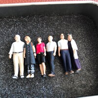 Miniature In Scala 1:64, 1:43, 1:24 – Figure Uomo E Ragazza Per Auto E Diorami