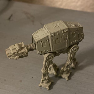 ミニチュアスターウォーズAT-ATウォーカーマイクロマシンモデル
