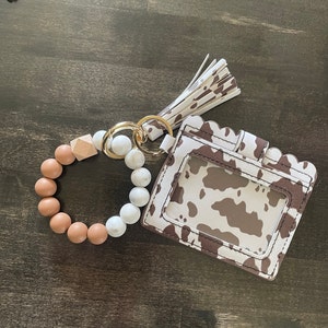 Taylor added a photo of their purchase