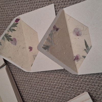 Petal Cornflower / Marigold Mix Handmade Paper A4 Pack of 20 Sheets ...
