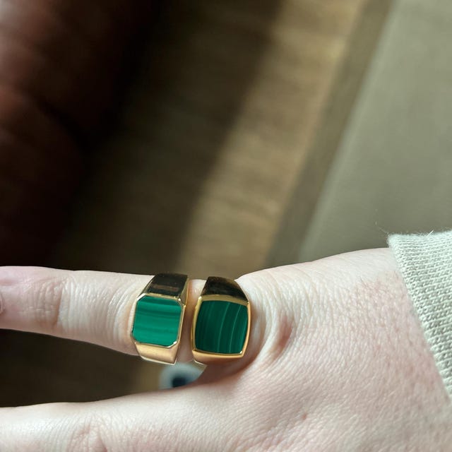 ★MUCENT★ Signature big logo Nagrang color blocking man-to- Signet Ring Men Ring 333 Yellow Gold 8 Carat with ONYX Size