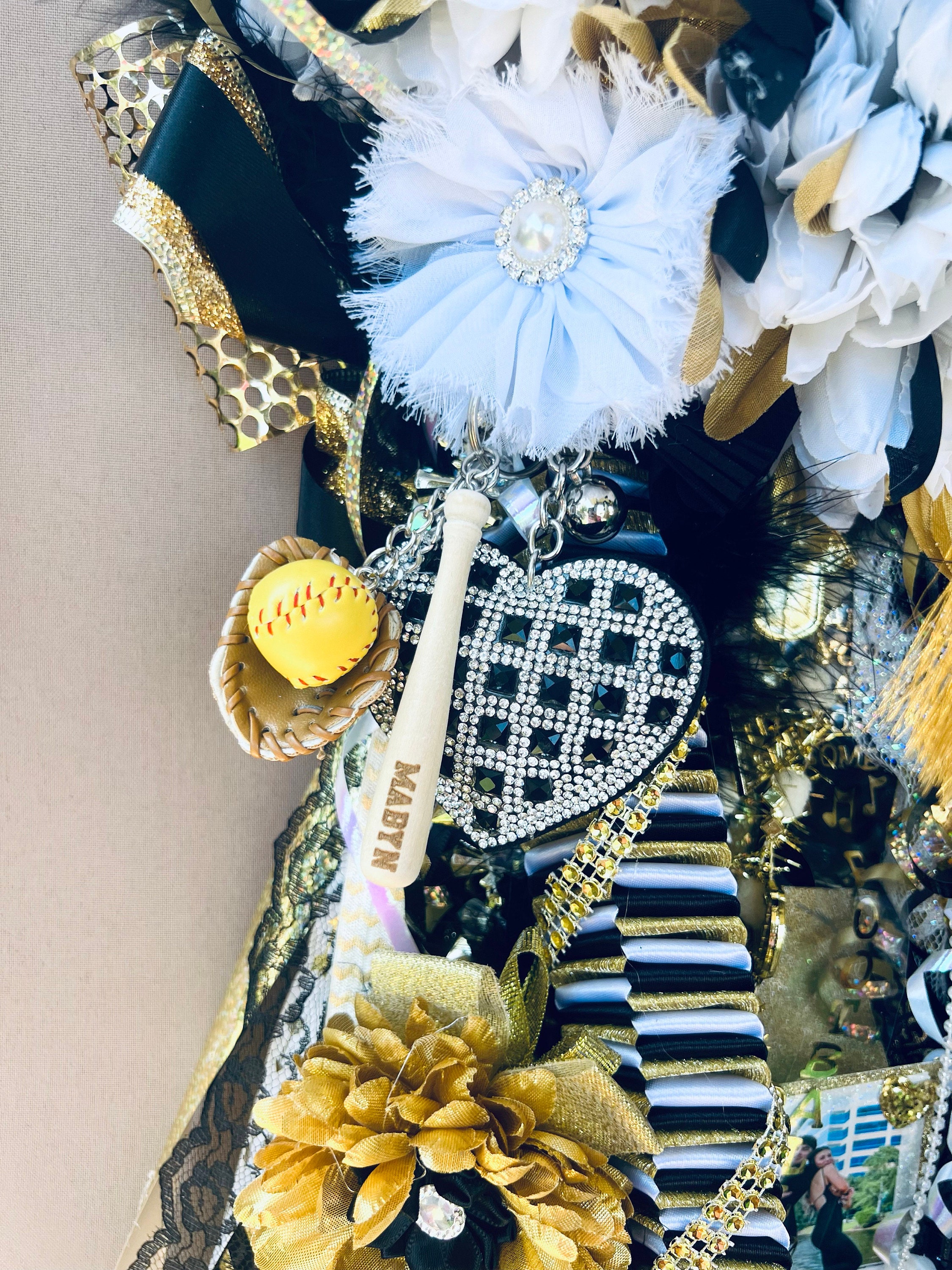 Softball-Schlüsselanhänger | Taschenanhänger | Softball-Schlüsselanhänger | Individuell gravierter Softball-Baseball-Schlüsselanhänger | Individuell gravierter Baseball für Sportliebhaber