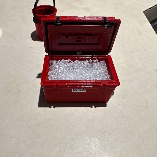 1/10 Scale YETI Cooler SCX10 1:10 Icechest Mini Two Tone Colors 