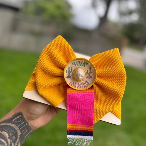 NIVALE 6.5" Wide Peach Stretch Lace Trim - Italian Floral Design Sold By The Yard