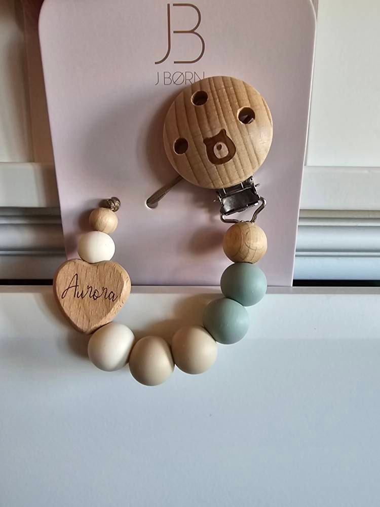 JBØRN Heart Personalised Pacifier Clip | Soother Holder | Dummy Clip