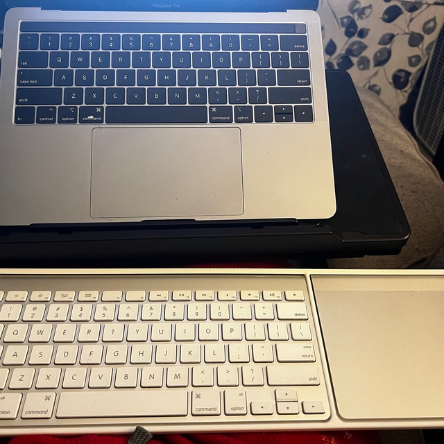 Macデスクトップ 2010 Mac keyboard and trackpad Magic Board for 2010 Apple Magic Trackpad and Wireless
