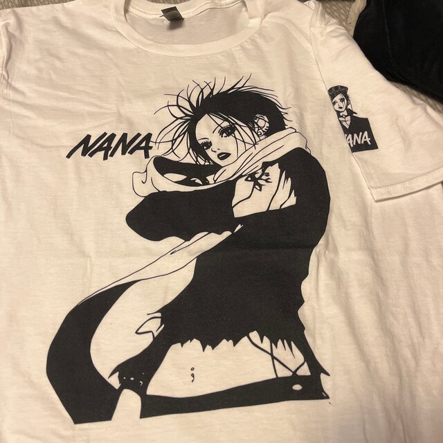 ユニセックス NANA-Tシャツ（袖プリント付き/なし） - Etsy 日本