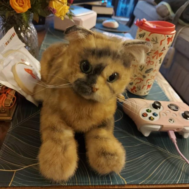 手作りの三毛猫ぬいぐるみ：リアルなコンパニオンギフト（受注生産