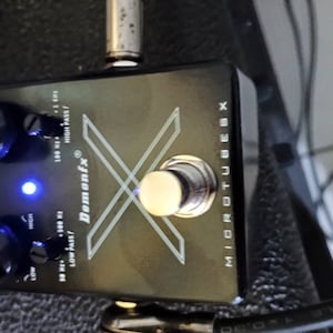 Demonfx MICROTUBES A7K ベースエフェクター Demonfx-マイクロモチューブ付きアナログベースプリアンプ