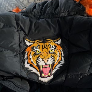 Large BENGAL TIGER PATCH iron-on embroidered Jungle Safari Souvenir Wild Animal Roaring applique