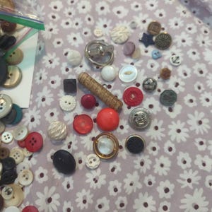 ヴィンテージボタン詰め合わせ - 各種ボタン - カップスクープ1個入り