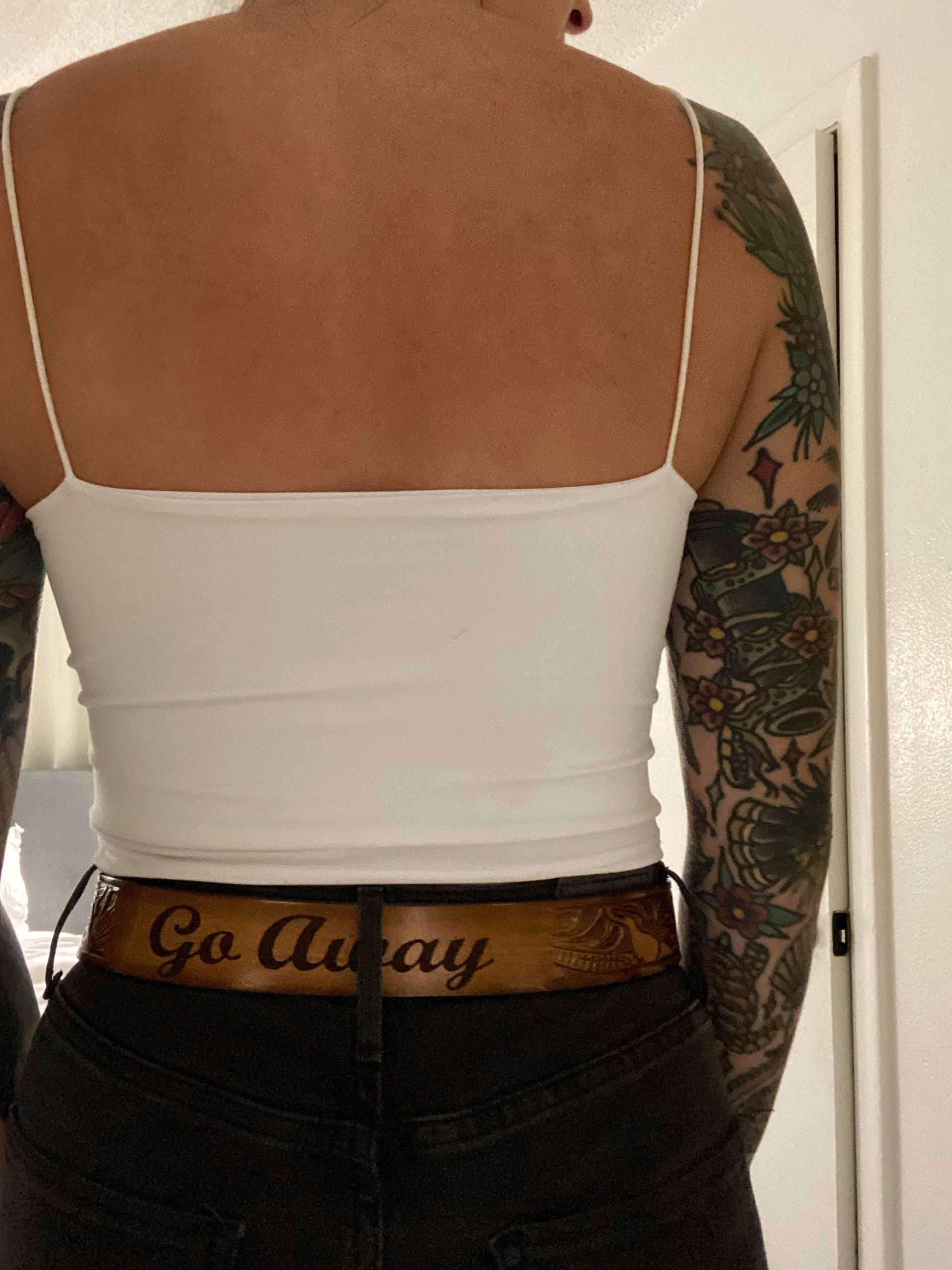 Name Belt. Western Design NBT929 - Belt is 1 1/2&quot; wide - Includes name in center back, removable utility buckle & leather keeper