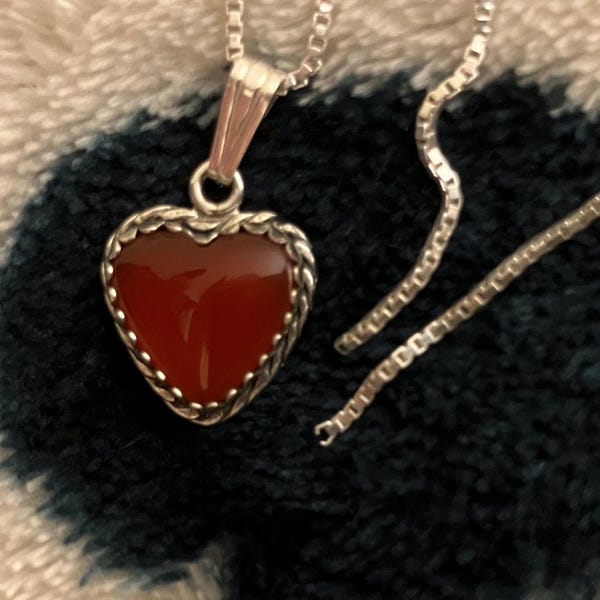 HEART CARNELIAN PINK GOLD NECKLACE