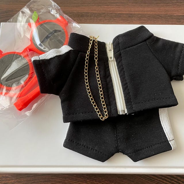 新品未開封　Stray Kids OUTFIT トエッキDWAEKKI 服 Maxident Stray Kids、OT8 Skzoo 衣装、ケース 143 Skzoo 服