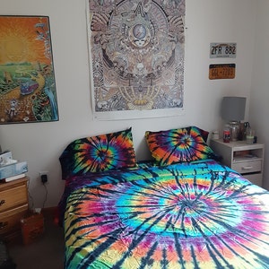 Lindsay added a photo of their purchase