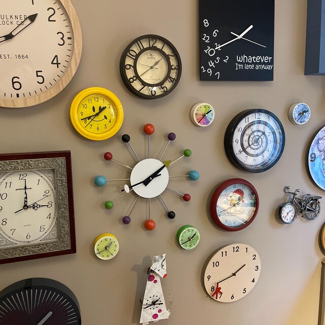 Minimalist Wall Clock With CLOCK FACE - Hanging Man - Wall