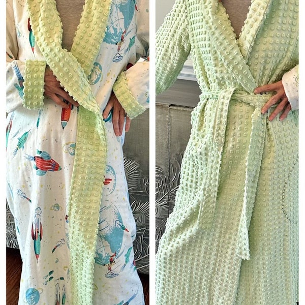 Marooned. A Maroon Women's Robe, Full Length, Chenille,completely Lined ...