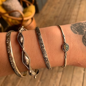 Taylor added a photo of their purchase