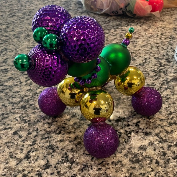 Mardi Gras Bead Dog & Live Oak Krown main image 0