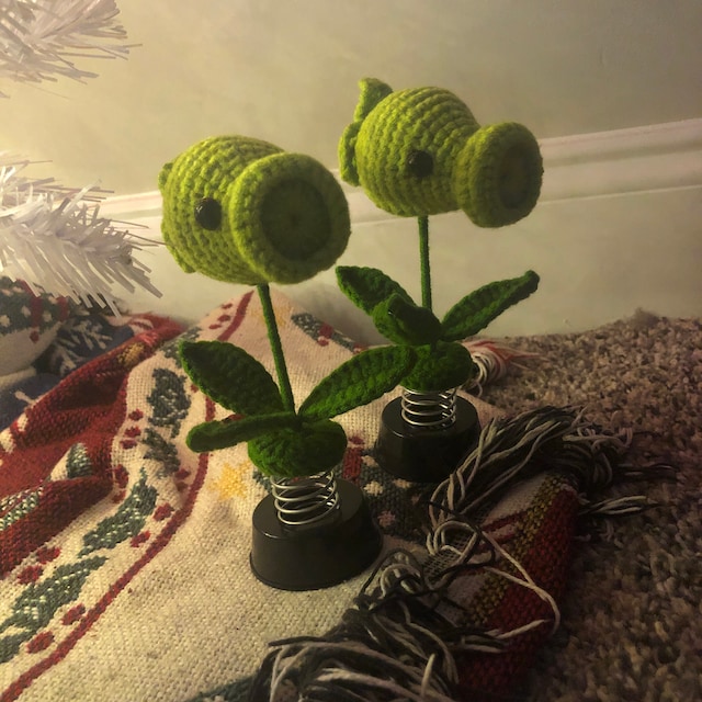 Crochet Pea Shooter Bobblehead Car Accessories, Car Plant