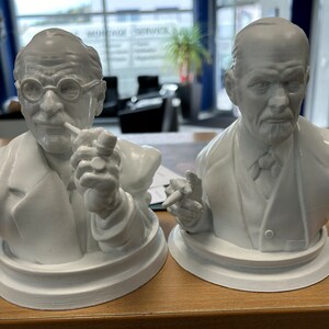 Jung Statue