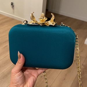 Jasmeen added a photo of their purchase