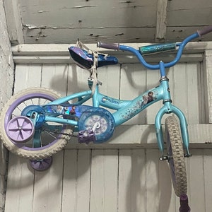 Juan added a photo of their purchase