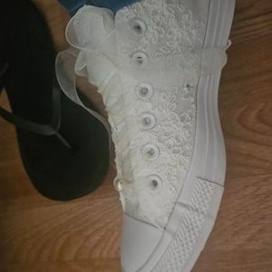 Lesly added a photo of their purchase