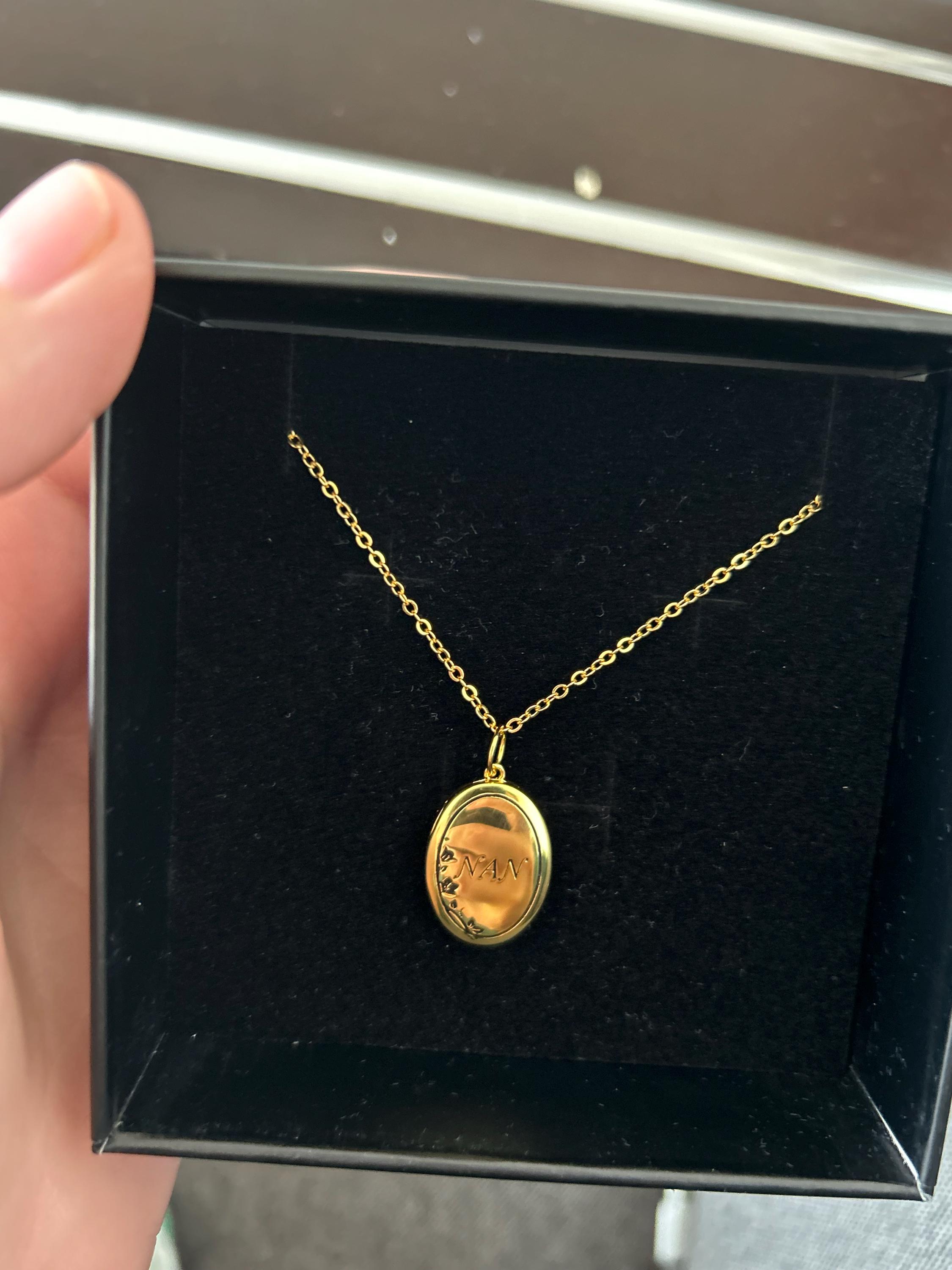 Medaillon-Halskette mit Foto, ovale Halskette mit Gravur, Foto-Halskette in Gold, Gedenkschmuck, Jubiläumsgeschenk, Geschenk für Mama, Muttertagsgeschenk