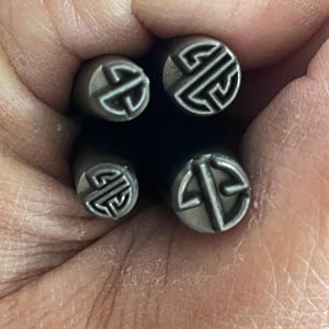 Etsy のお客さま さんが購入した商品の写真を追加しました