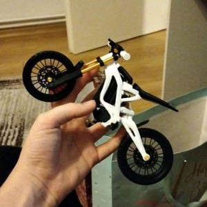 Jakurio added a photo of their purchase