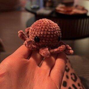 かぎ針編みのパターン: かぎ針編みのタコ、あみぐるみの海の生き物の