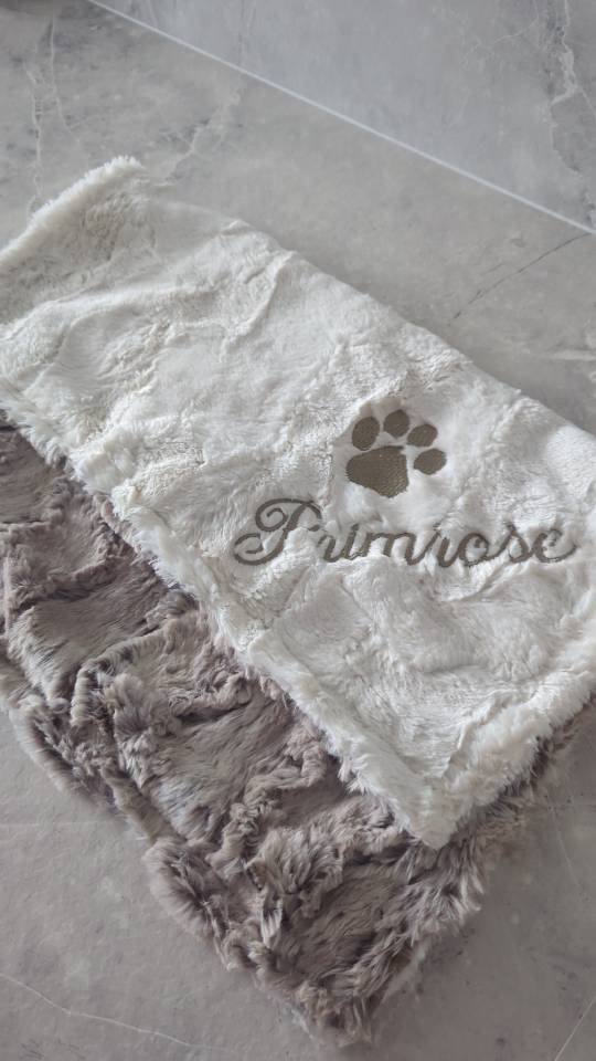 Personalized Wild Rabbit Sandshell dog Blanket, Brown Beige Dog Blanket, Paw Puppy Blanket, Personalized Dog Blanket