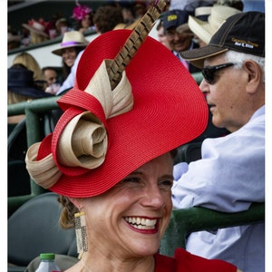 Woman Kentucky Derby Hat Red and Beige With Feather - Beige  display picture 3