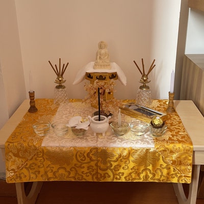 tibetan meditation shawl