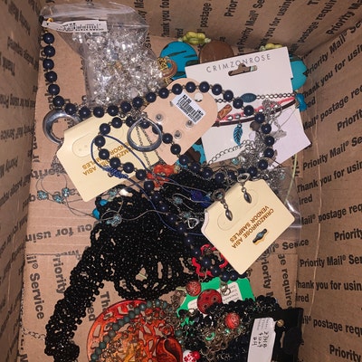 2 Lbs Salvage BOX of JEWELRY Some Broken Some Not,necklaces, Bracelets ...