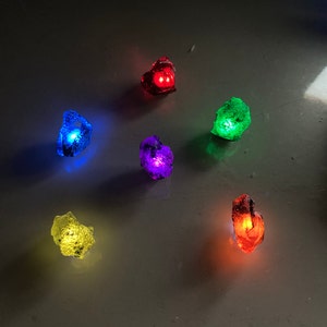 Amazon.co.jp: インフィニティガントレット LEDライトアップ