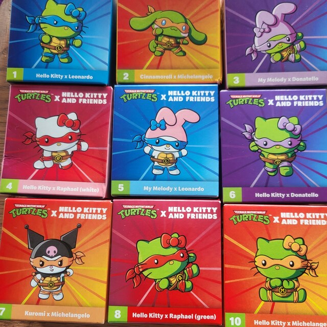 マクドナルド ハッピーミール TMNT ハローキティ ティーンエイジ