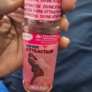 Parfum DIVINE ATTRACTION - Flacon 150ml, Senteur Mixte Agrumes-floral - Sans Alcool, Livraison Express !