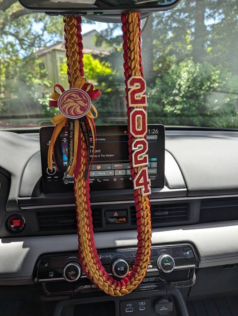 Abschluss-Lei - individuell an jedes College- oder Highschool-Logo und jede Highschool-Farbe angepasst - Personalisierter Lei, Klasse von 2025, Senior Night Lei