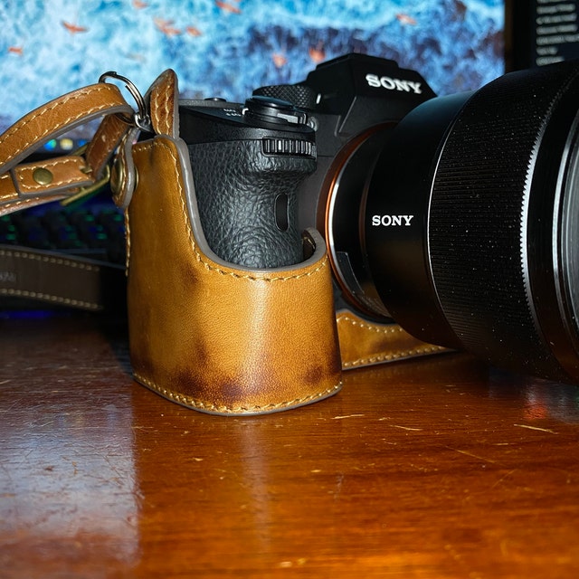 SONY A7R3 A73 A7iii Leather Case ,vintage Brown Half Case & Strap