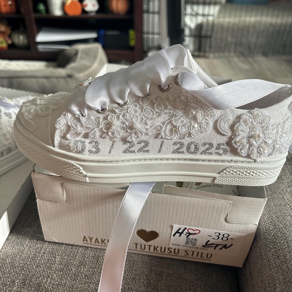 Women's Wedding Shoes Decorative Heel Wedding Heels Bridal Shoes With Beading WS0001 main image 0