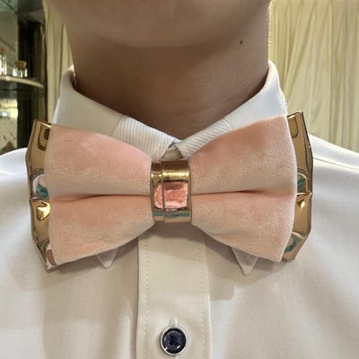 Velvet Bowtie with Hanky Emerald main image 1