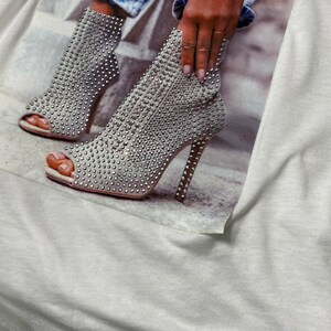 2-Piece V-Neck Textured Flexible Knit Bottom-Top Set with Tie Detail