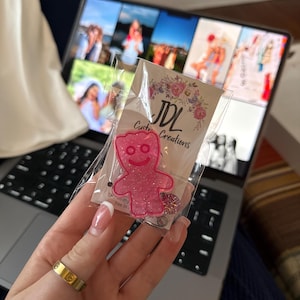 Kinley added a photo of their purchase