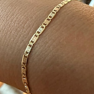 Taryn added a photo of their purchase