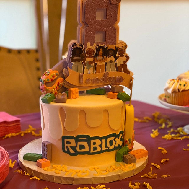 27 Best Roblox Cake Ideas for Boys & Girls (These Are Pretty Cool)