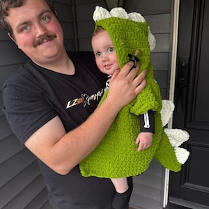 KIDS' Dinosaur Vest Crochet Pattern | 0 to 5 years | Pattern is in English | Beginner friendly | 3 in 1 sizes | Halloween costume | PDF FILE